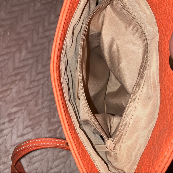 *SOLD ON EBAY* Nine West Orange crossbody - Picture 5 of 12